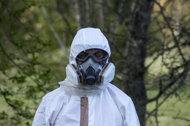 Laat bij twijfel onze contra-expertise jouw veiligheid voorop zetten bij het onderzoeken naar asbest, chroom 6 en andere gevaarlijke materialen.